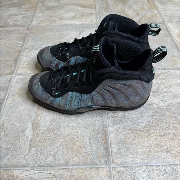 Nike Air Foamposite One Abalone GS Shoe Size 6Y Green AO8037-009 Preowned - Picture 4 of 8